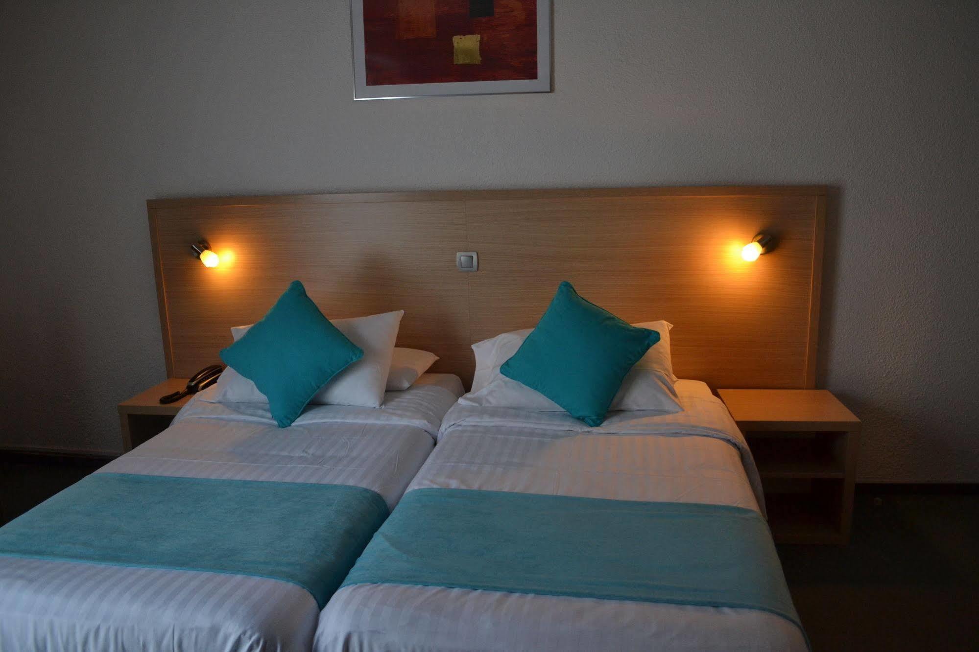 Hotel Le Sud Juan-les-Pins Kültér fotó